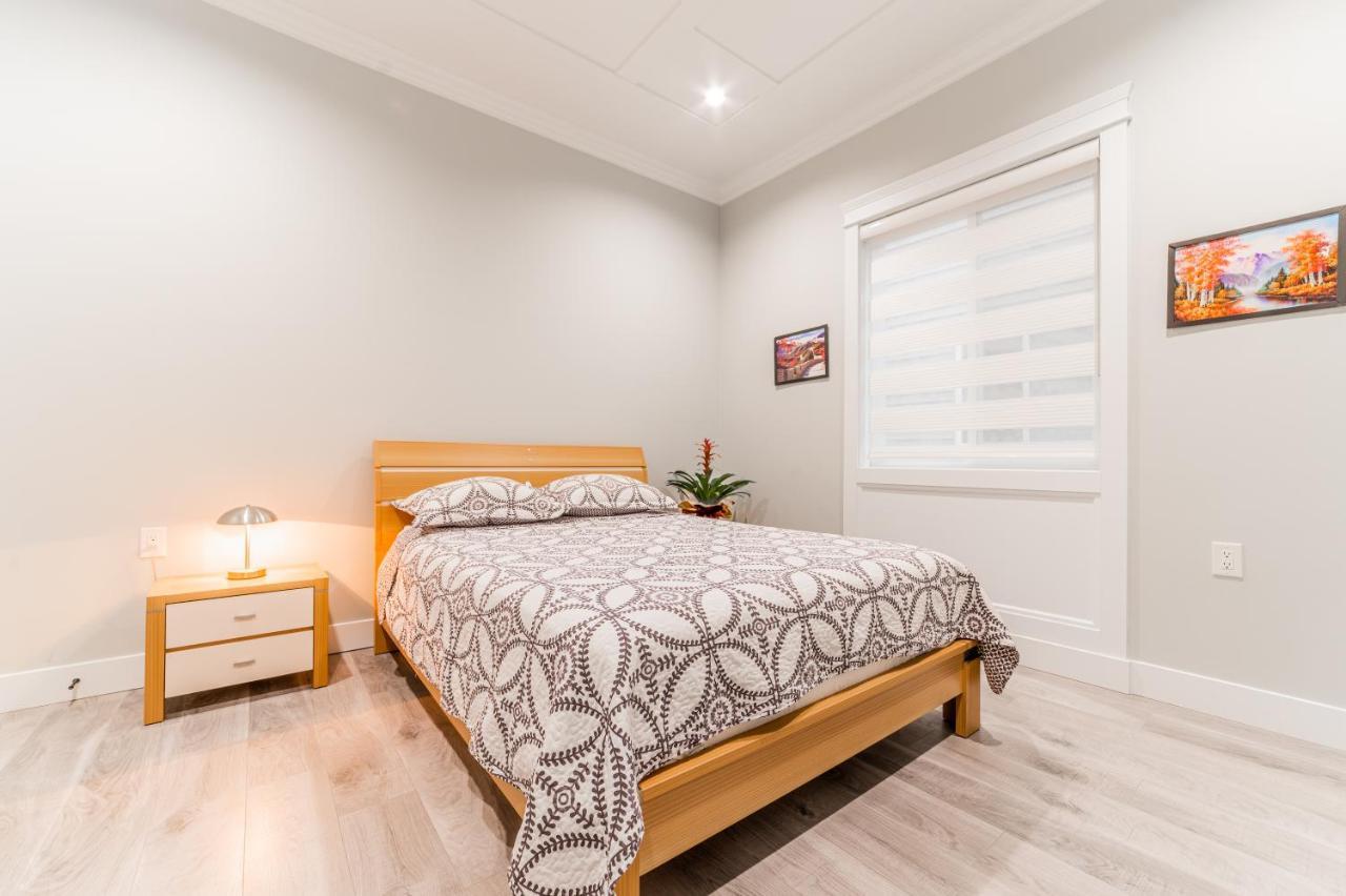 Aaron'S Sweet Home Surrey Ngoại thất bức ảnh
