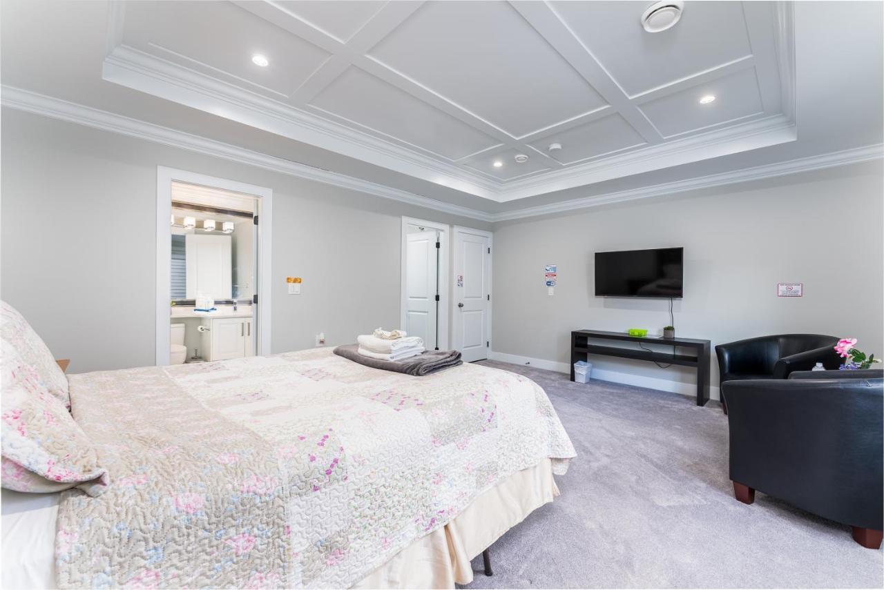 Aaron'S Sweet Home Surrey Ngoại thất bức ảnh