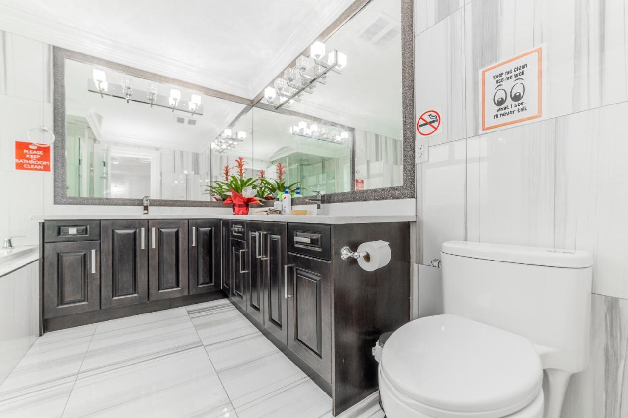 Aaron'S Sweet Home Surrey Ngoại thất bức ảnh