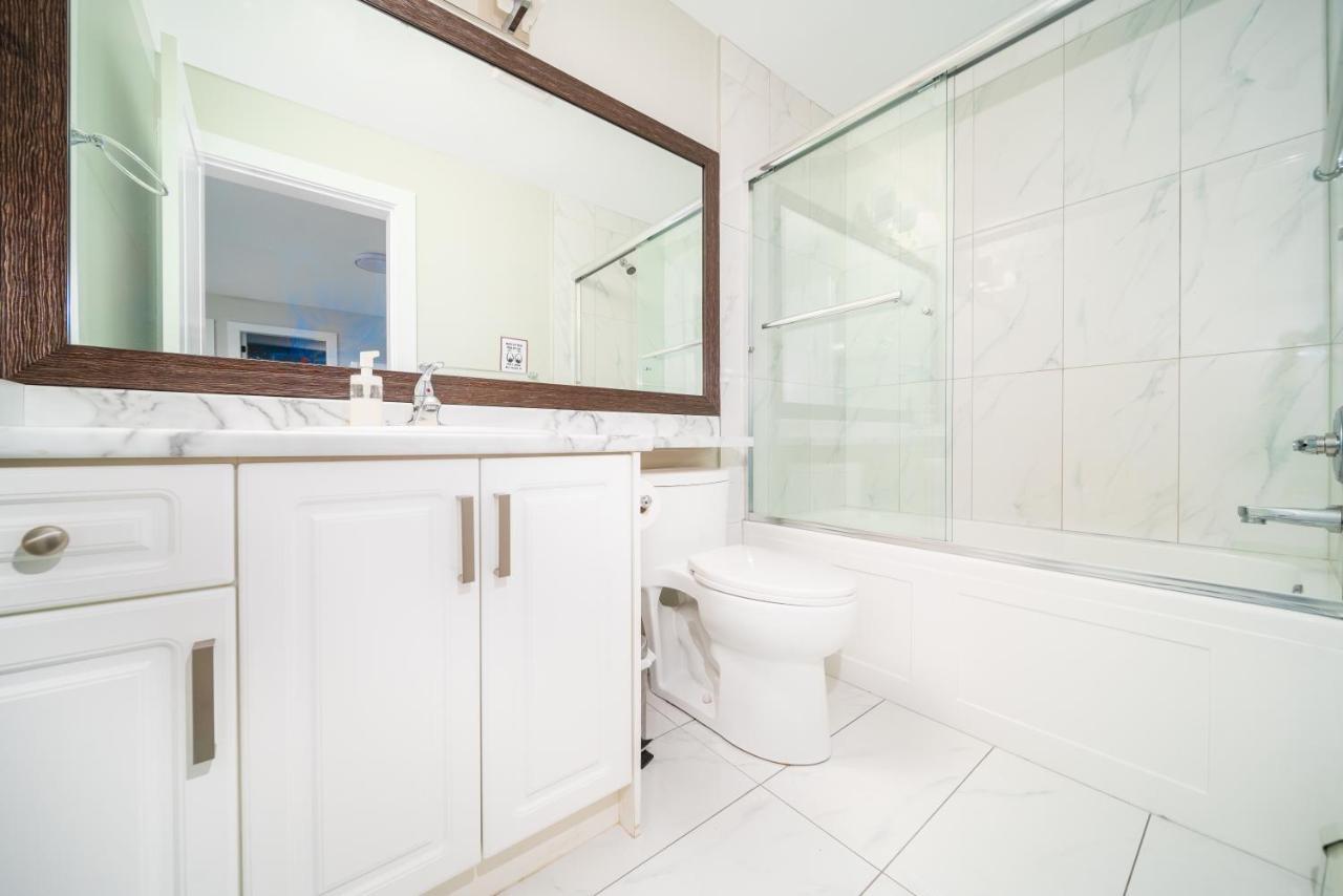 Aaron'S Sweet Home Surrey Ngoại thất bức ảnh