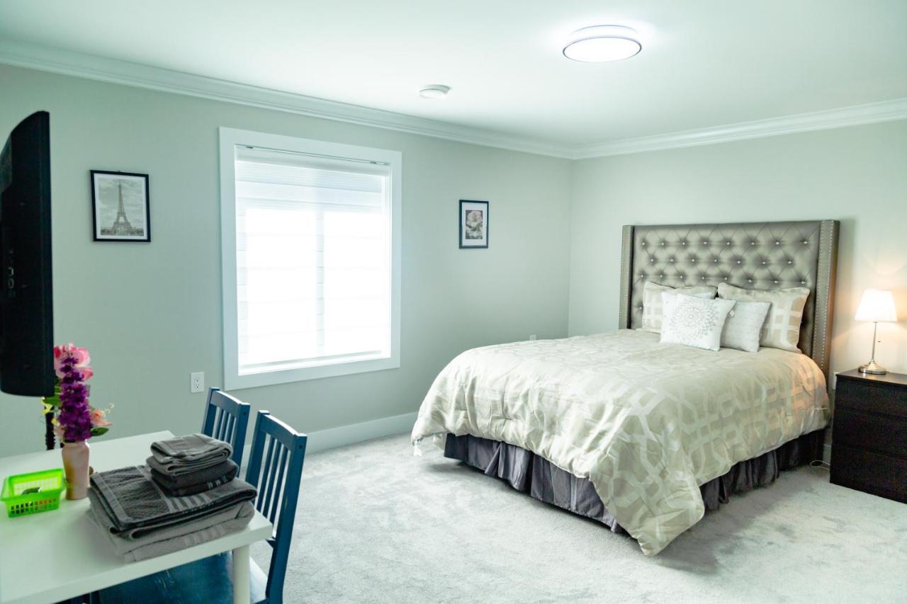Aaron'S Sweet Home Surrey Ngoại thất bức ảnh
