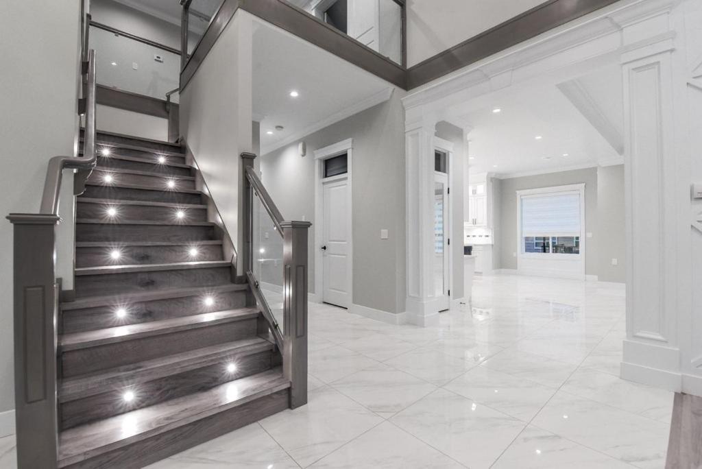 Aaron'S Sweet Home Surrey Ngoại thất bức ảnh